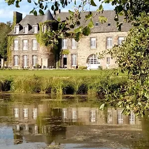 Chateau De La Motte Beaumanoir Bed & Breakfast