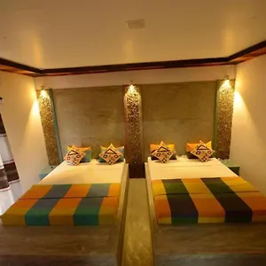 Eco Chalet - Airport Transit Frühstückspension Negombo