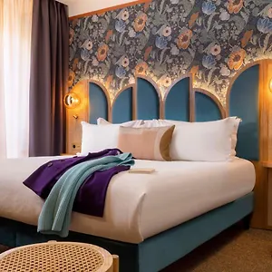 Jardin De Cluny Hotel Paris